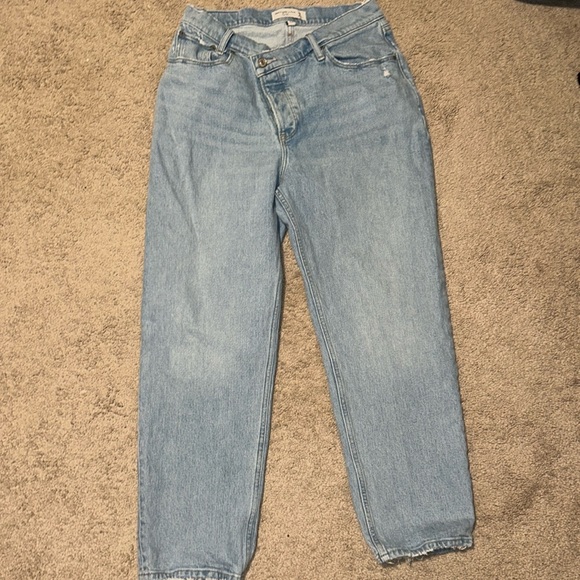 Abercrombie & Fitch Denim - Curve love the dad high rise Jean size 8/29s
